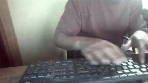 Snapshot of peyo873996 chatting on 04.18.26 peyo873996 online show from 04.18.26