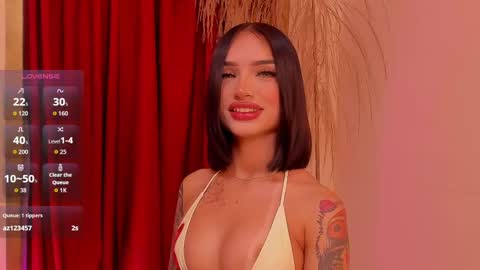 Snapshot of peytonreeds chatting on 10.09.25 Pet Rees online show from 10.09.25