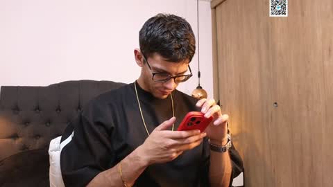 phantom_bigger1 online show from 01.17.25