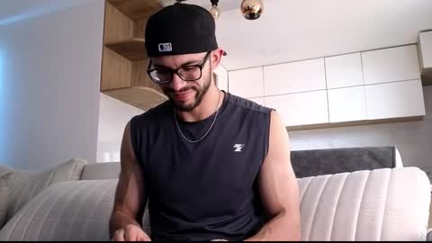 phantom_bigger1 online show from 12.20.25