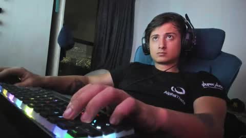 Snapshot of philip_dj chatting on 11.05.25 philip_dj online show from 11.05.25