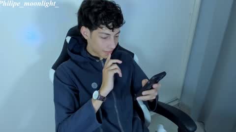 Phil.   INDEPENDENT MODEL online show from 02.26.25