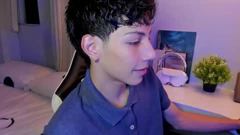 Phil.   INDEPENDENT MODEL online show from 10.14.25