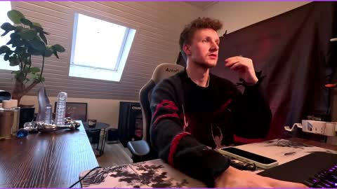 Snapshot of philipp_gtx chatting on 02.08.25 philipp_gtx online show from 02.08.25