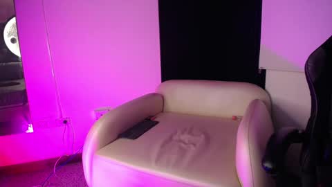 Snapshot of philipp_jones chatting on 02.03.26 PHIL online show from 02.03.26