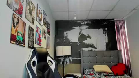 PHILLIP online show from 07.05.26