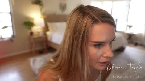 Snapshot of phoenix_taylor chatting on 09.25.25 PHOENIX TAYLOR online show from 09.25.25