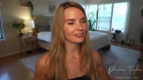 Snapshot of phoenix_taylor chatting on 10.28.25 PHOENIX TAYLOR online show from 10.28.25