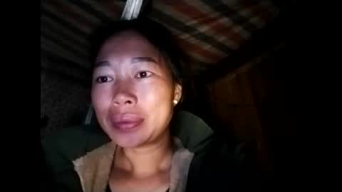 Snapshot of phuong_vietnam chatting on 04.01.26 phuong_vietnam online show from 04.01.26
