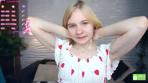 Snapshot of phyllisearney chatting on 11.09.25 Hann G. Jones online show from 11.09.25