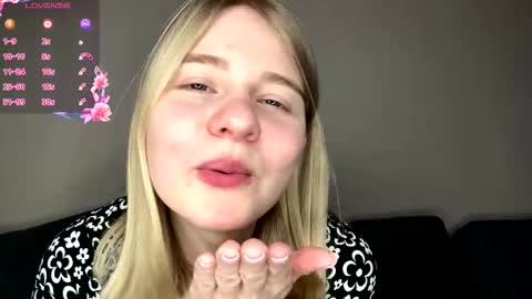 Snapshot of phyllisearney chatting on 03.16.26 Hann G. Jones online show from 03.16.26