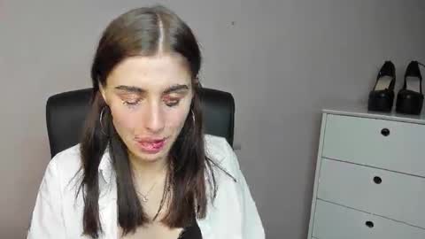 Snapshot of pia_desire chatting on 10.21.25 P I A online show from 10.21.25