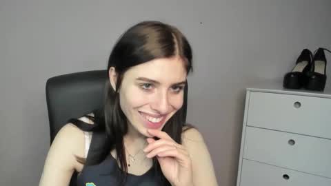 Snapshot of pia_desire chatting on 11.02.25 P I A online show from 11.02.25