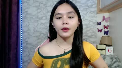 Snapshot of pia_intownx chatting on 07.05.26 Ms Pia online show from 07.05.26