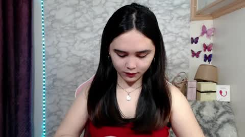Ms Pia online show from 08.04.26