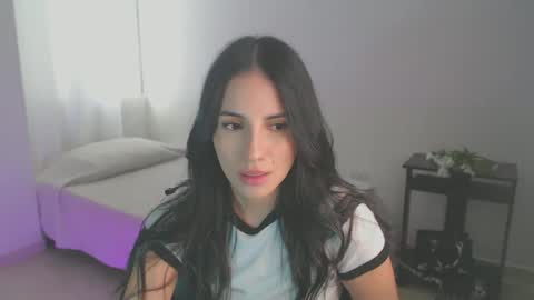 Snapshot of pia_ranses chatting on 12.15.25 Pia online show from 12.15.25