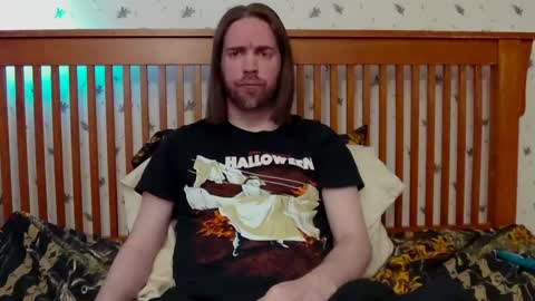 Snapshot of pianoman423 chatting on 01.02.25 Jay online show from 01.02.25