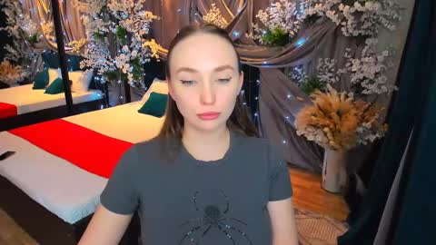 Snapshot of pieceofinspiration chatting on 02.11.25 Emelie online show from 02.11.25