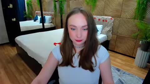Snapshot of pieceofinspiration chatting on 06.14.26 Emelie online show from 06.14.26