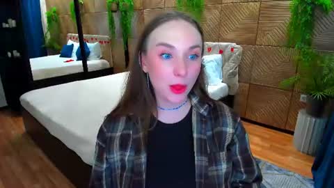Snapshot of pieceofinspiration chatting on 06.17.26 Emelie online show from 06.17.26