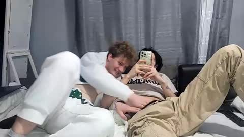 Snapshot of pieciaof chatting on 02.02.25 pieciaof online show from 02.02.25