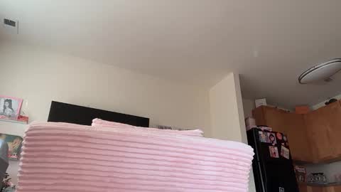 Piggy Rose online show from 05.04.26
