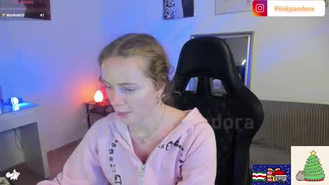 Snapshot of piinkpandora chatting on 12.21.25 PiinkPandora online show from 12.21.25