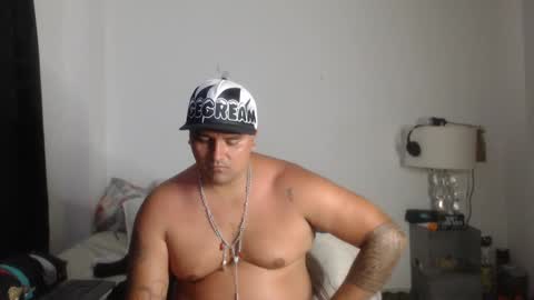 Snapshot of pikoro_gomez chatting on 01.15.25 pikoro_gomez online show from 01.15.25