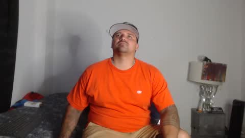 Snapshot of pikoro_gomez chatting on 02.20.25 pikoro_gomez online show from 02.20.25