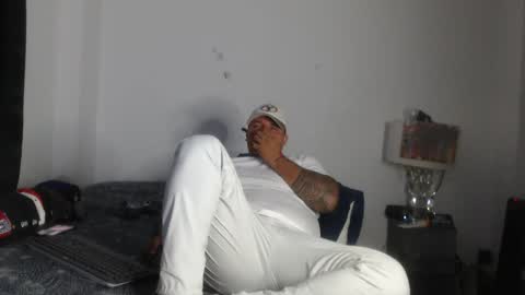 Snapshot of pikoro_gomez chatting on 02.28.25 pikoro_gomez online show from 02.28.25