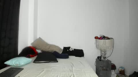 pikoro_gomez online show from 05.12.26