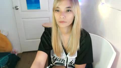 pinay beauty14 online show from 02.27.25