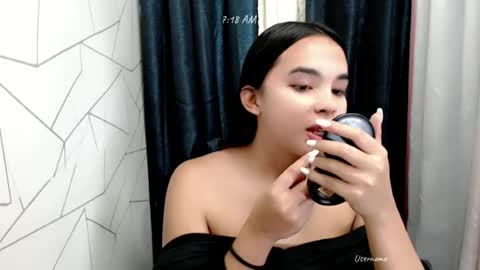 Snapshot of pinay_heart chatting on 07.21.26 heart online show from 07.21.26
