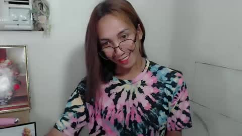 Snapshot of pinay_lucy chatting on 02.06.25 lucyLove online show from 02.06.25