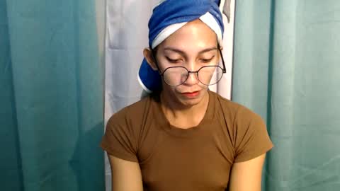 Snapshot of pinay_lucy chatting on 03.11.25 lucyLove online show from 03.11.25