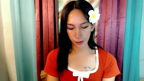 Snapshot of pinay_lucy chatting on 09.27.25 lucyLove online show from 09.27.25