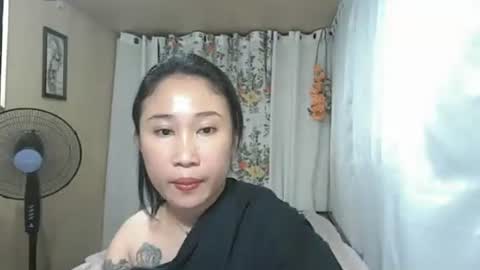 yumie  online show from 04.30.26