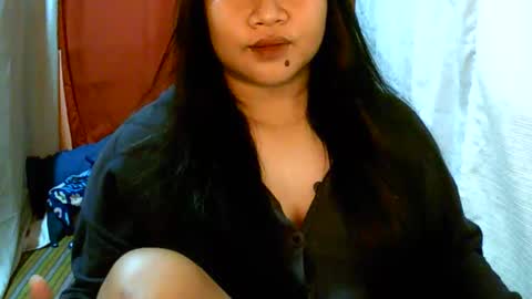 Snapshot of pinayjona chatting on 01.11.25 pinayjona online show from 01.11.25