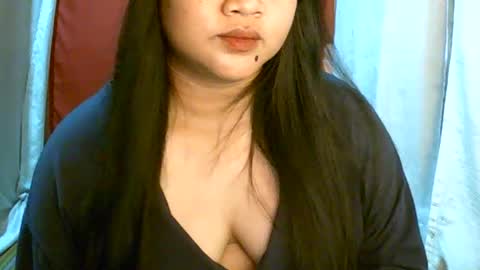 Snapshot of pinayjona chatting on 03.05.25 pinayjona online show from 03.05.25