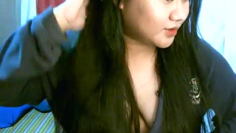 Snapshot of pinayjona chatting on 09.25.25 pinayjona online show from 09.25.25