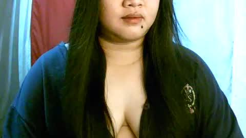 Snapshot of pinayjona chatting on 10.07.25 pinayjona online show from 10.07.25