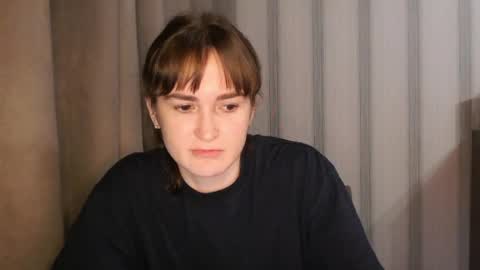 Snapshot of pineapple__mood chatting on 06.09.26 online show from 06.09.26