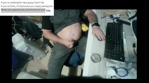 Snapshot of pini_z chatting on 01.12.25 pini_z online show from 01.12.25