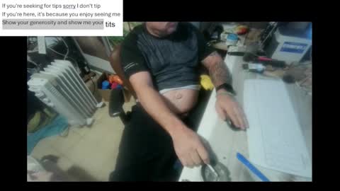 Snapshot of pini_z chatting on 01.26.25 pini_z online show from 01.26.25