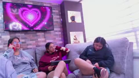 Snapshot of pink_as chatting on 06.24.26 pink_as online show from 06.24.26