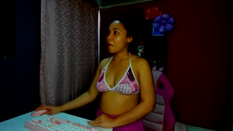 Snapshot of pink_lilit chatting on 05.27.26 pink_lilit online show from 05.27.26