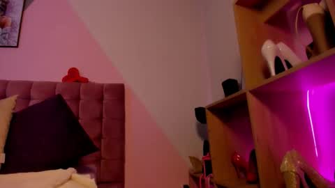 Snapshot of pink_secret chatting on 02.24.26 pink_secret online show from 02.24.26