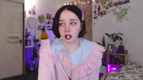 Snapshot of pink_soup chatting on 10.30.25 Sony online show from 10.30.25