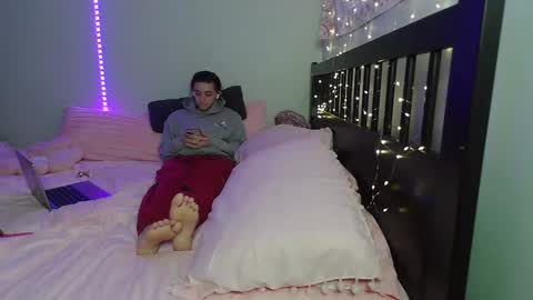 pink_tv online show from 11.02.25