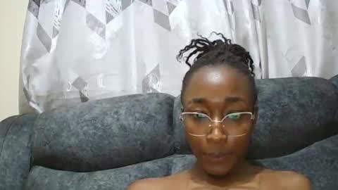 PinkyAura online show from 02.08.26